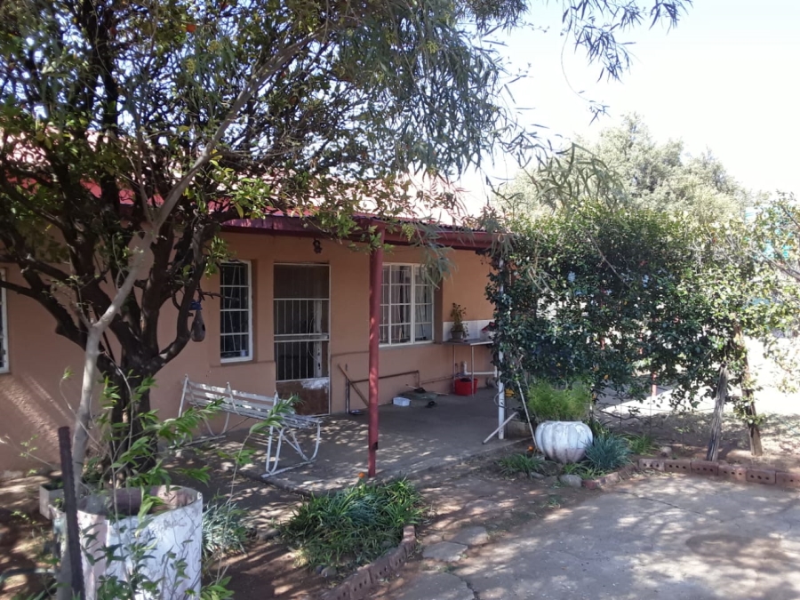 4 Bedroom Property for Sale in Bloemhof North West